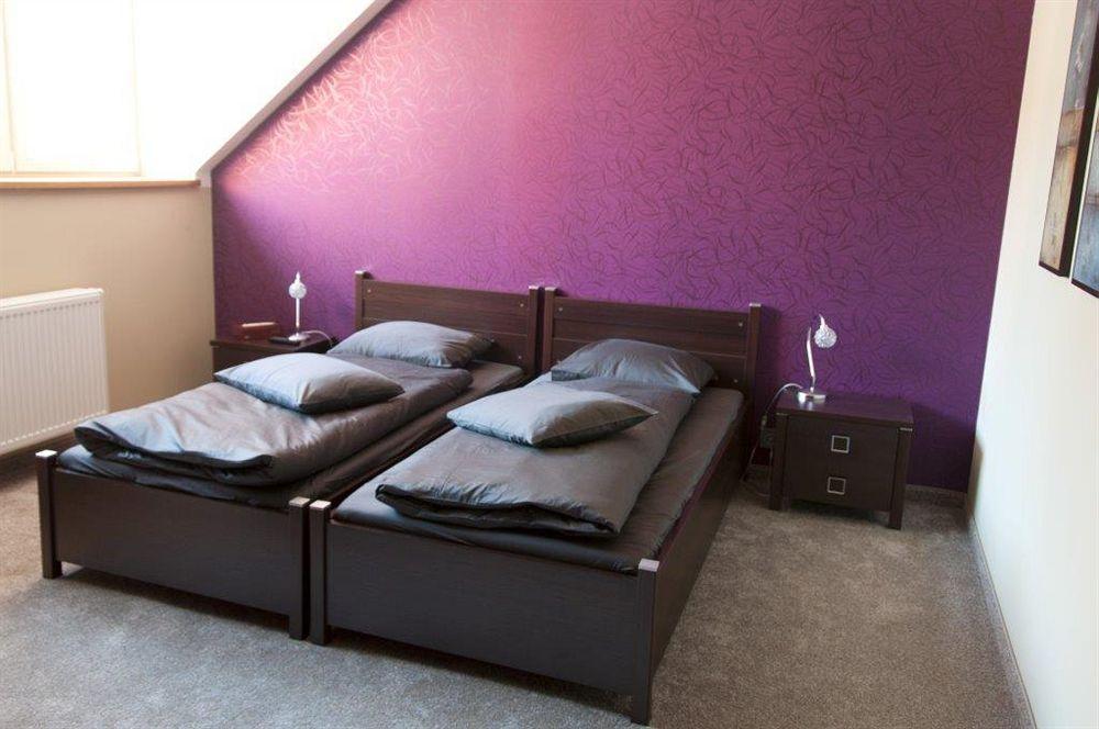קרלובי וארי Apartmany Becherplatz מראה חיצוני תמונה