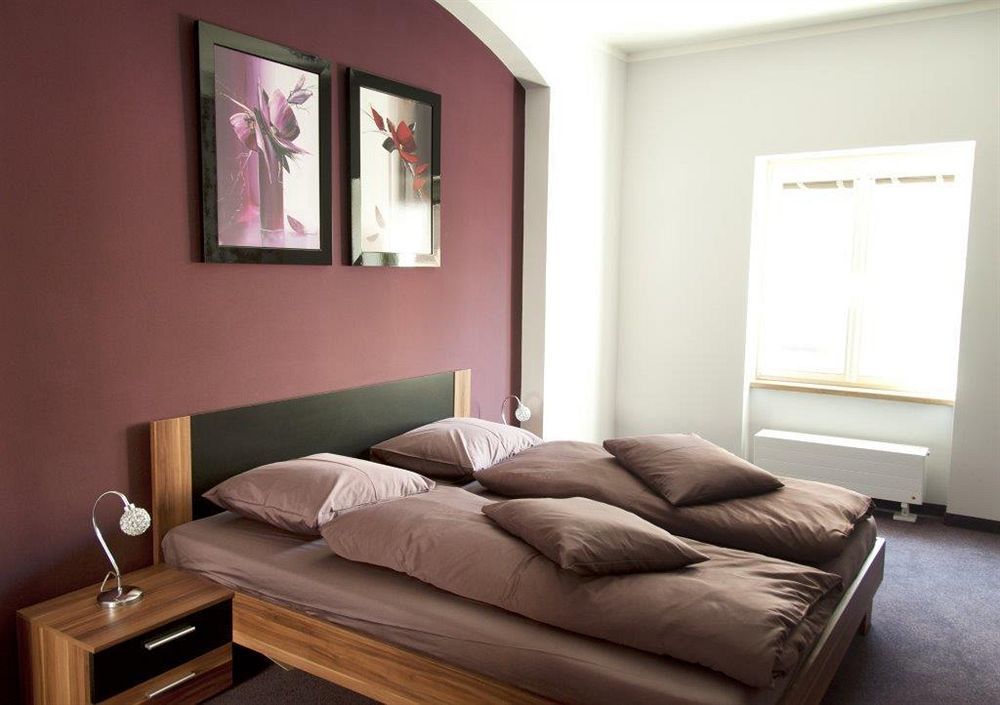קרלובי וארי Apartmany Becherplatz מראה חיצוני תמונה